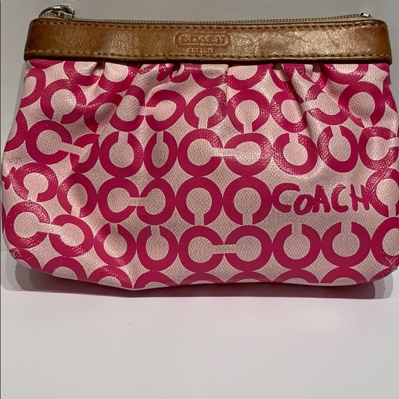 COACH pink wallet/wristlet GUC 6”x5” no strap - Picture 2 of 9